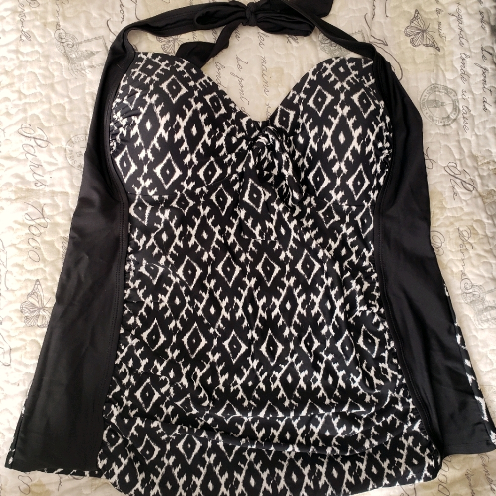 SOLD!!! Womans Xl Tankini Top